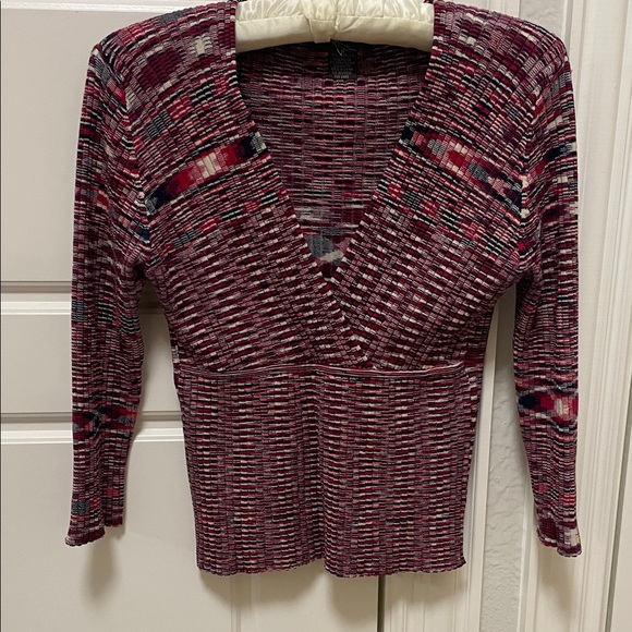 Mendocino V-Neck Sweater in Burgundy and Black - Picture 1 of 2